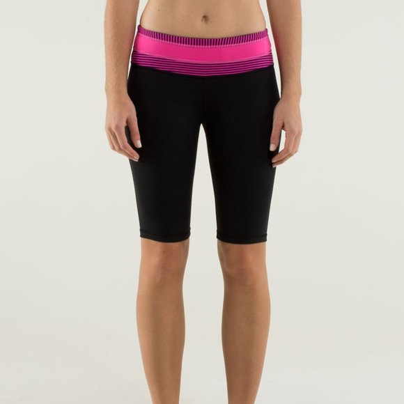 LULULEMON pink quilt Reverse Groove bike Short - Picture 1 of 9